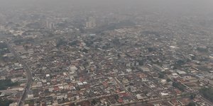 Καπνός και σκόνη πάνω από τη Βραζιλία