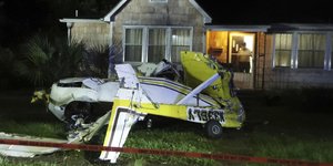 Το μικρό αεροπλάνο συνετρίβη μπροστά από σπίτι στη Σαβάνα της Τζόρτζια