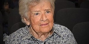 Η Αθηνά Μαρτίνου