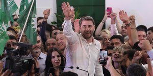 Ο Νίκος Ανδρουλάκης μετά τη νίκη του στον β' γύρο των εσωκομματικών εκλογών 