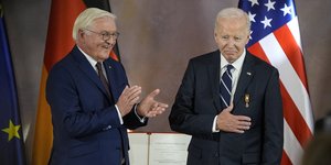 Ο Φρανκ-Βάλτερ Σταϊνμάιερ και ο Τζο Μπάιντεν στο Βερολίνο