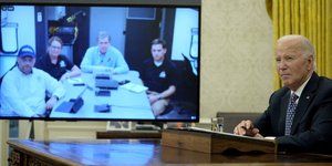 Ο Μπάιντεν σε τηλεδιάσκεψη
