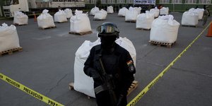 Κατάσχεση τόνων κοκαΐνης στη Βολιβία