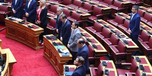Ενός λεπτού σιγή στη μνήμη της Βάσως Παπανδρέου