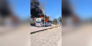 Βραζιλία: Άγρια επεισόδια από οπαδούς της Πενιαρόλ -Πυρπόλησαν λεωφορείο, πάνω από 200 συλλήψεις