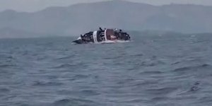 Η στιγμή που βυθίζεται το φέρι μποτ σε λίμνη στη Λαϊκή Δημοκρατία του Κονγκό