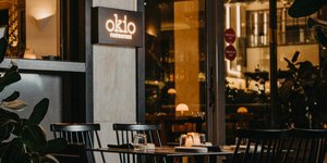 εστιατόριο τραπέζια Αθήνα Okio Σύνταγμα