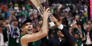 Κώστας Σλούκας