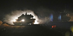 Ισραηλινό άρμα μάχης στη μεθόριο με τον Λίβανο 