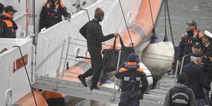 Η επιστροφή των μεταναστών από την Αλβανία στην Ιταλία