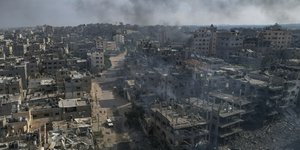 Κατεστραμμένα σπίτια στη Τζαμπάλια