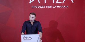 Ο Στέφανος Κασσελάκης στη συνεδρίαση της ΚΕ ΣΥΡΙΖΑ 