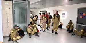 Εποχικοί πυροσβέστες κατάληψη