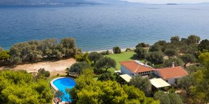 Το κτήμα της Μαργαρίτας Παπανδρέου στην Αλμυρή Κορινθίας