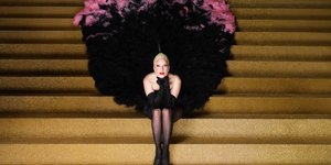 H Lady Gaga