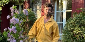 άνδρας κήπος αγροικία λουλούδια marin montagut