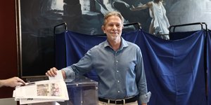 Ο Παύλος Γερουλάνος ρίχνει τη ψήφο του