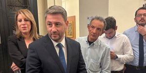 Το πηγαδάκι που στήθηκε στην βουλή μετά την μαραθώνια συζήτηση στην Ολομέλεια