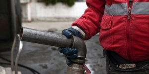 Ανεφοδιασμός πρατηρίου καυσίμων με πετρέλαιο θέρμανσης