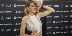 Ο Ρίτσαρντ Γκιρ με τη σύζυγό του Αλεχάντρα Σίλβα 