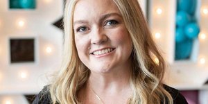 Ποια είναι η συγγραφέας Κολίν Χούβερ: Από την ενασχόληση με τις αγελάδες στη λογοτεχνική επιτυχία του «It Ends With Us»