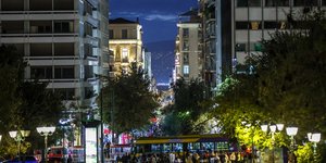 σουρουπο στο συνταγμα 