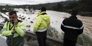 Ισπανία: Έρευνες για αγνούμενους στις περιοχές που επλήγησαν από τις πλημμύρες