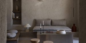 Πώς ένα εγκαταλελειμμένο κελάρι κρασιών μετατράπηκε σε σπηλαιώδες σπίτι