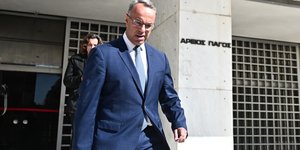 Ο Χρήστος Σταικούρας έξω από τον Άρειο Πάγο