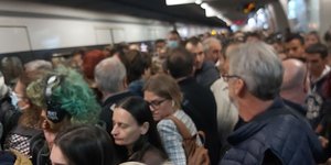 Συνωστισμός στη Γραμμή 3 του Μετρό στο Σύνταγμα