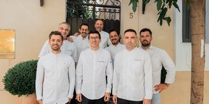 Άνδρες σεφ Σπονδή εστιατόριο 