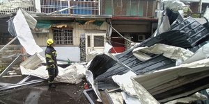 Ταϊβάν: Τουλάχιστον ένας νεκρός και 205 τραυματίες από τον ισχυρό τυφώνα Κονγκ-ρέι