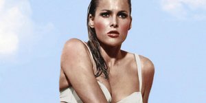 Η Ούρσουλα Άντρες ήταν το πρώτο κορίτσι του Τζέιμς Μποντ 