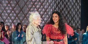 Vivienne Westwood: Το παρασκήνιο που δημιούργησε εμφύλιο πόλεμο στον πιο αντισυμβατικό οίκο μόδας