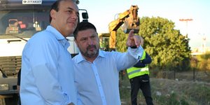 Ο Νίκος Χαρδαλιάς με τον δήμαρχο Γλυφάδας