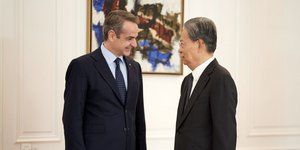 Ο Κυριάκος Μητσοτάκης συναντήθηκε με τον Πρόεδρο της Διαρκούς Επιτροπής του Εθνικού Λαϊκού Κογκρέσου της Λαϊκής Δημοκρατίας της Κίνας, Zhao Leji