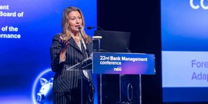 Η πρόεδρος της Επιτροπής Κεφαλαιαγοράς Βασιλική Λαζαράκου