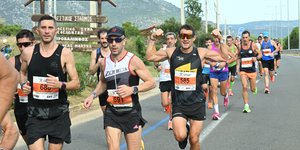 Αθλητές συμμετάσχουν στον Αυθεντικό Μαραθώνιο της Αθήνας