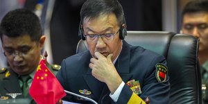 Ο υπουργός Άμυνας της Κίνας, ο ναύαρχος Ντονγκ Τζουν 