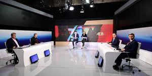 Πολάκης, Γκλέτσος, Φάμελλος και Φαραντούρης στο στούντιο της ΕΡΤ για το debate
