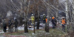 Διασώστες στο σημείο που έπεσε αεροπλάνο στην Λιθουανία