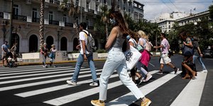 Διάβαση πεζών στην Αθήνα