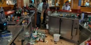 Ο κακός χαμός σε κρουαζιερόπλοιο που έπεσε σε θυελλώδεις ανέμους