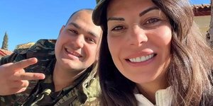 H Εύη Βατίδου με τον γιο της, Χρίστο Κούγια