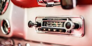 Tο πρώτο ακριβό ραδιόφωνο αυτοκινήτου