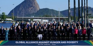 Η οικογενειακή φωτογραφία της G20 στο Ρίο ντε Τζανέιρο