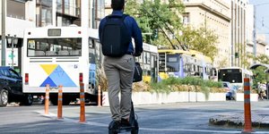 Ηλεκτρικό πατίνι στο κέντρο της Αθήνας