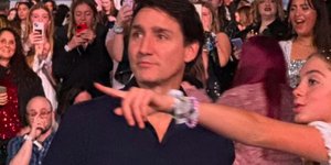 Ο Τζάστιν Τριντο στη συναυλία της Τέιλορ Σουίφτ