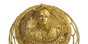 χρυσο κοκαλακι μαλλιων 