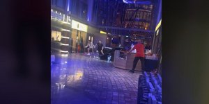 Κρουαζιερόπλοιο πήρε κλίση 45 μοιρών εν μέσω σφοδρής κακοκαιρίας